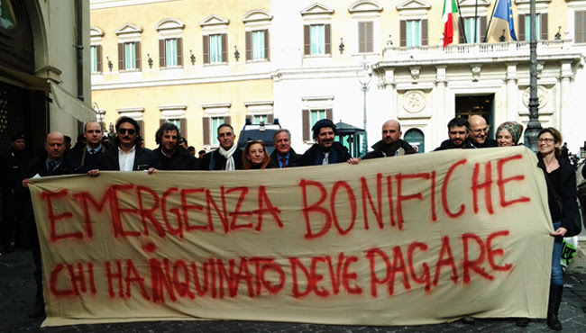 Striscione__bonifiche